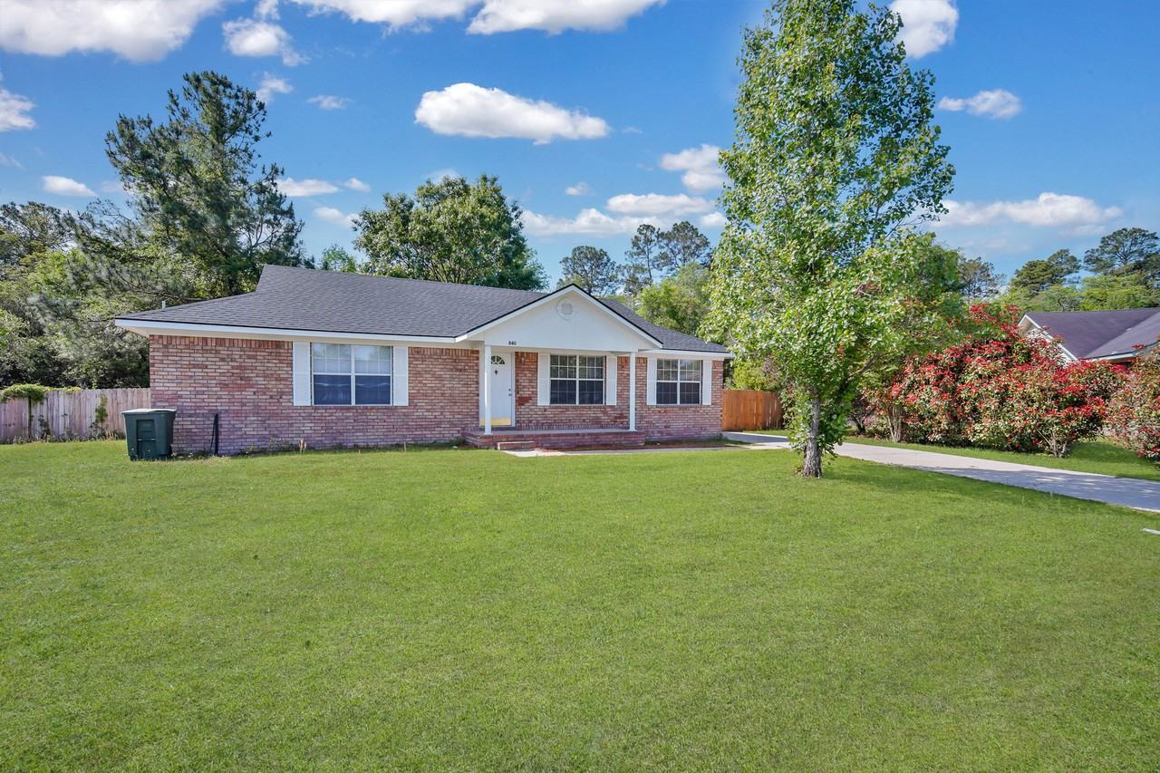 840 Ann Dr - Photo 3 of 27