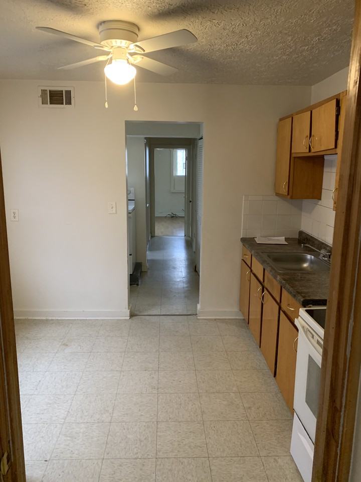 1042 Loretta Ave - Photo 3 of 5