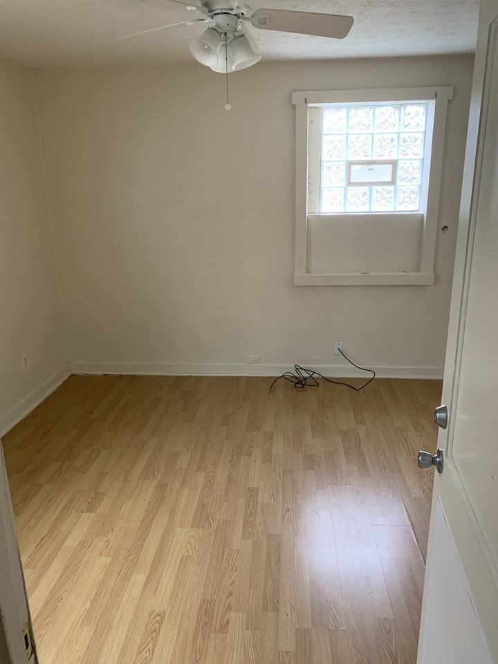 1040 Loretta Ave - Photo 5 of 5