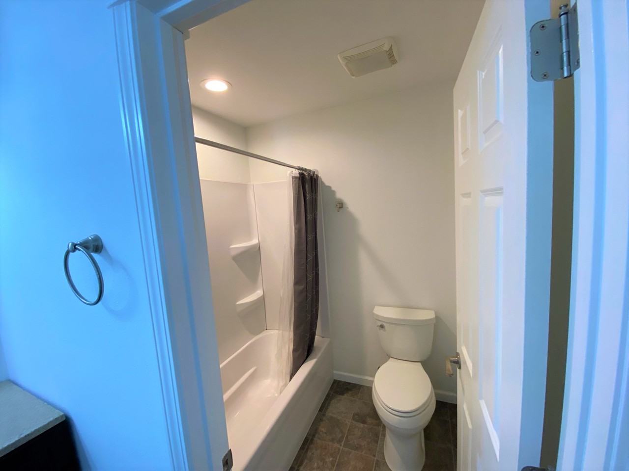 1114 8th Ave Ne - Photo 4 of 8