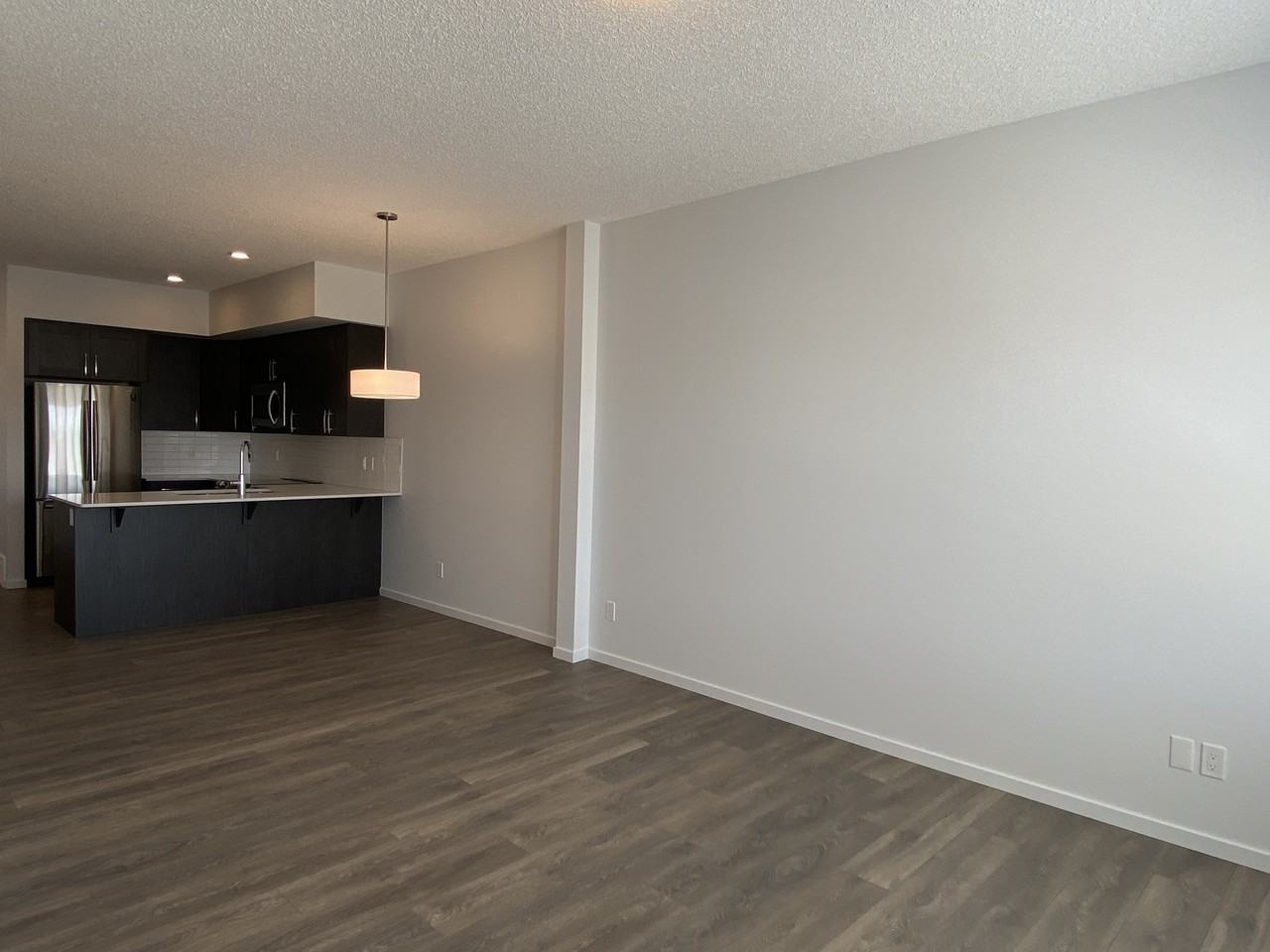 16724 31 Ave Sw - Photo 2 of 24