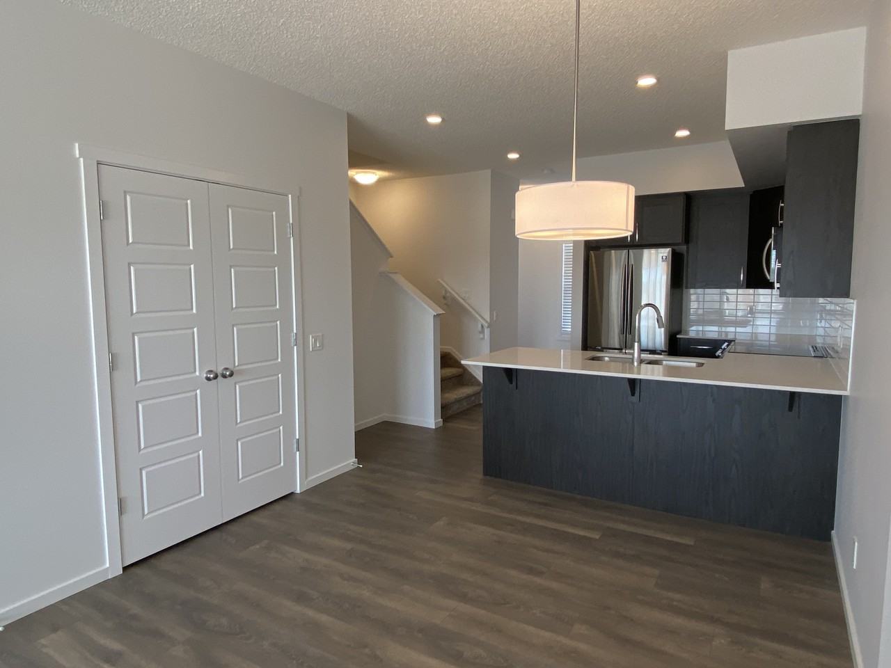 16724 31 Ave Sw - Photo 3 of 24
