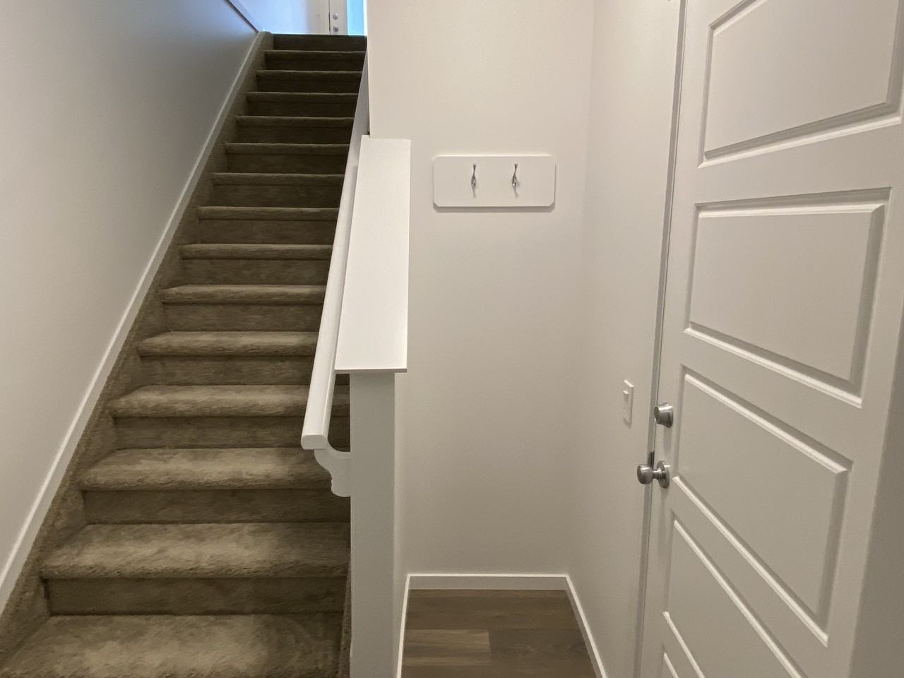 16708 31 Ave Sw - Photo 3 of 10