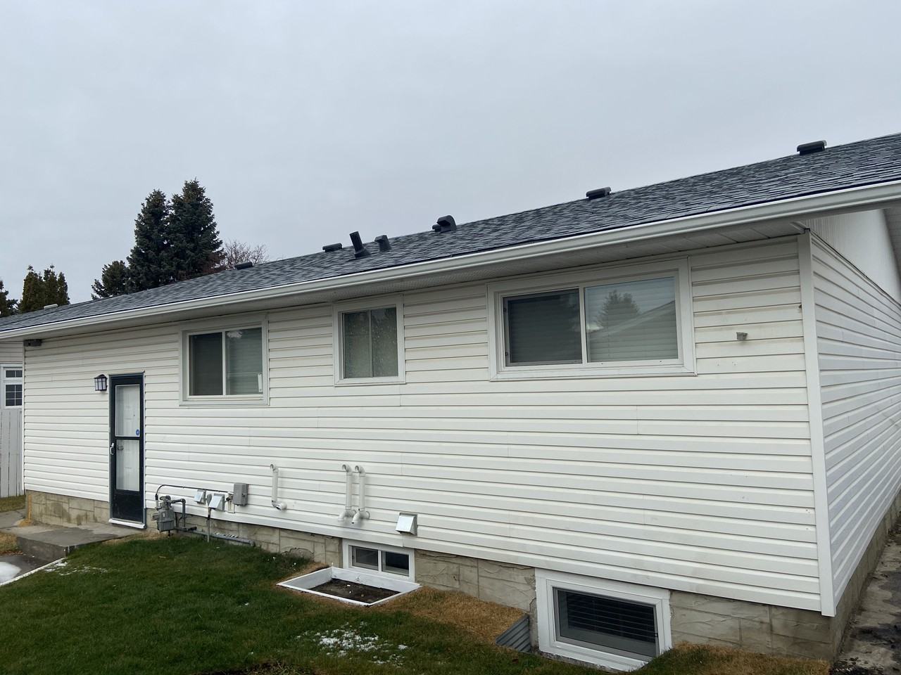 7335 149a Ave Nw - Photo 2 of 18