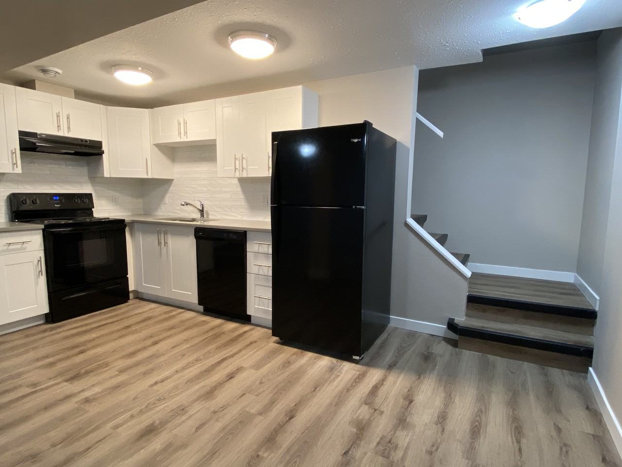 7335 149a Ave Nw - Photo 3 of 18