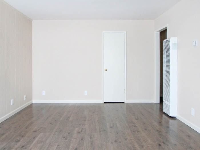 3307 3307 - 3317 Alma Street #3317 - Photo 2 of 5