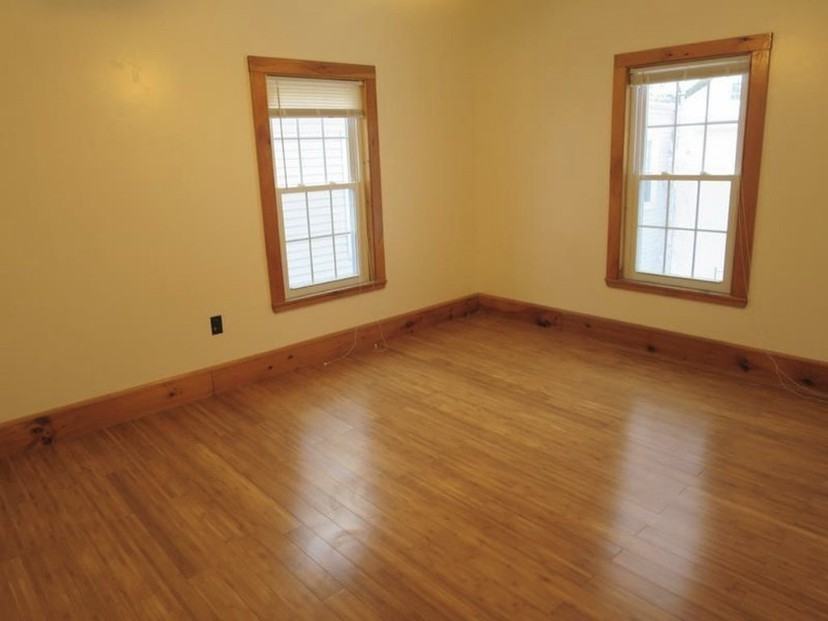 90 Wallace St #2 - Photo 5 of 11