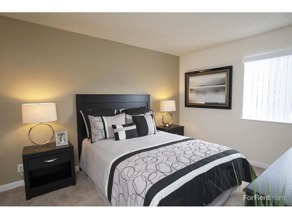 Driftwood Apartments - Photo 3 of 3