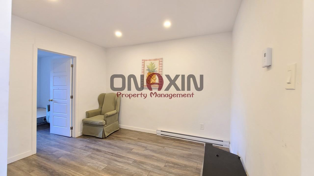 3973 Rue la Fontaine - Photo 2 of 17