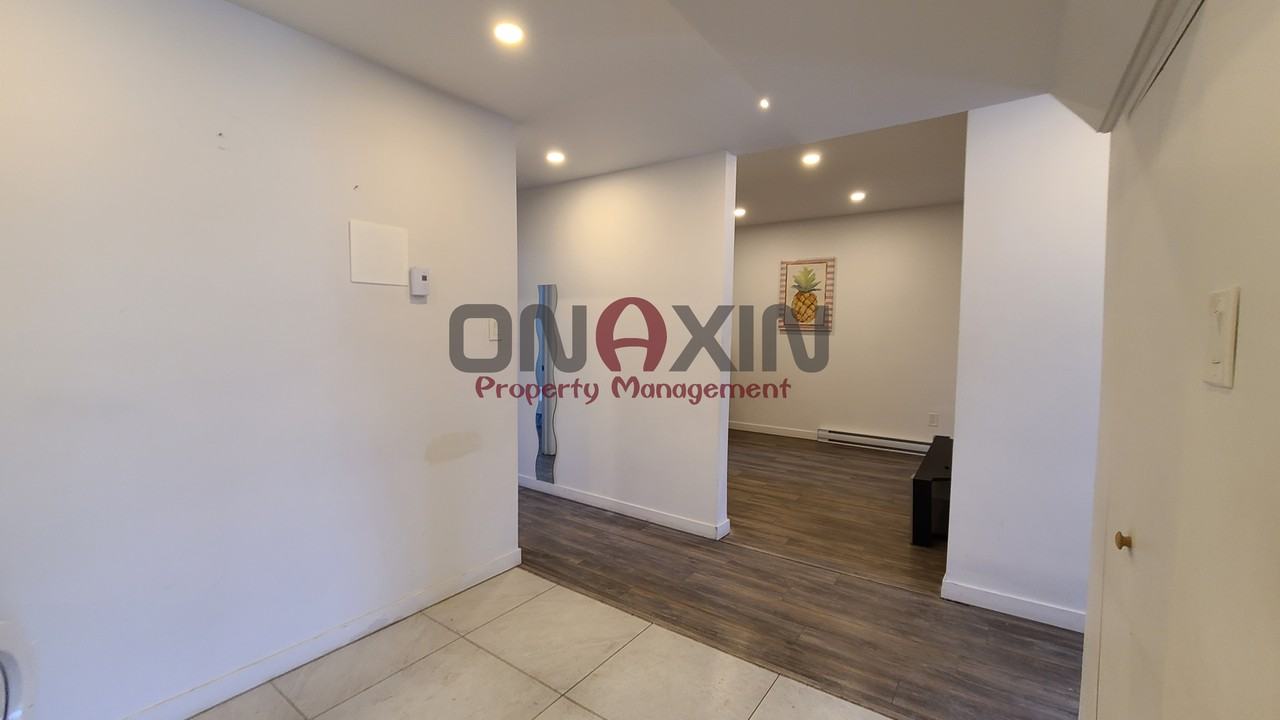 3973 Rue la Fontaine - Photo 4 of 17
