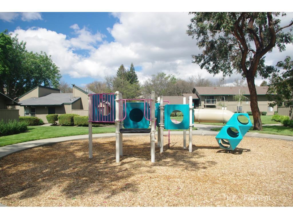 Sundale Arms - Photo 2 of 3