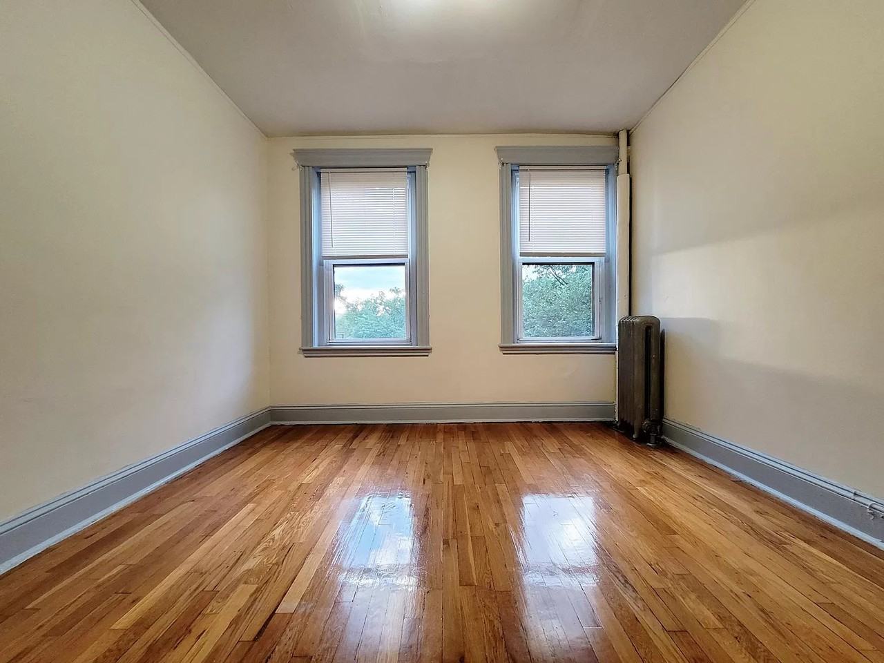 360 Riverway #10 - Photo 3 of 7