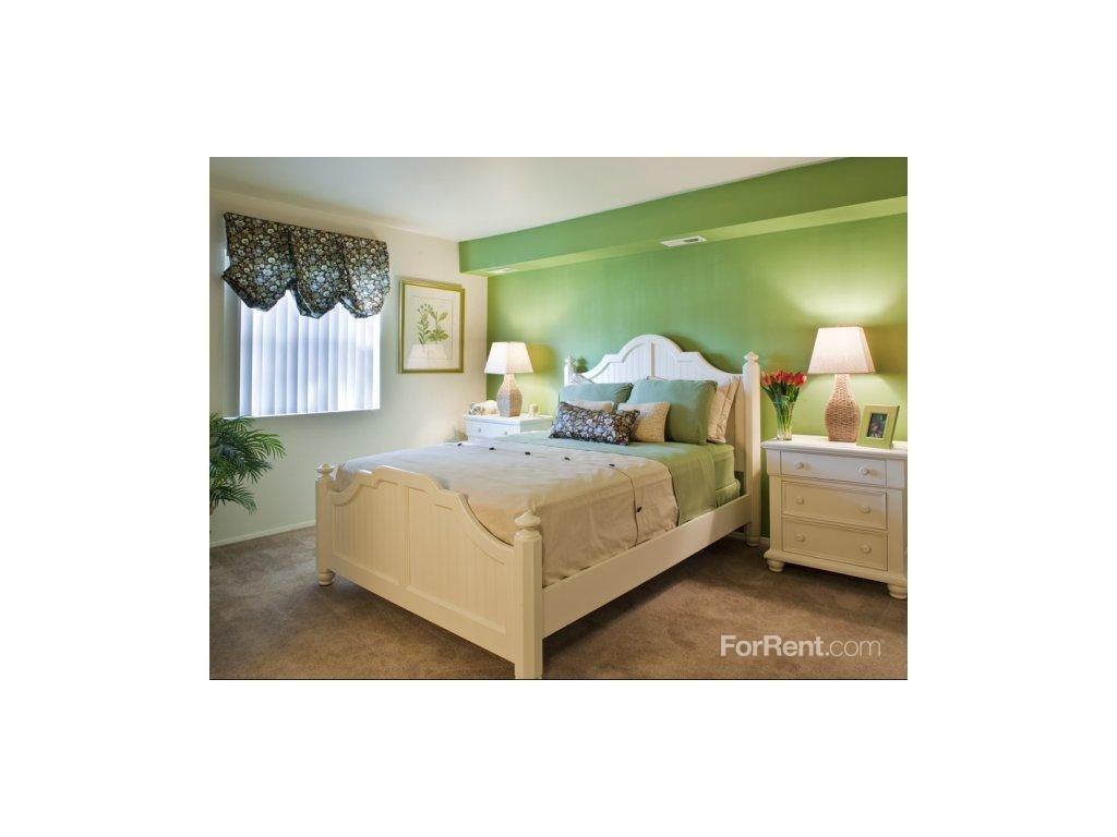 Chapel Manor Apts - Photo 3 of 20