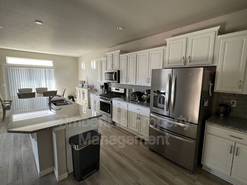 9606 Timberlake Loop - Photo 4 of 22
