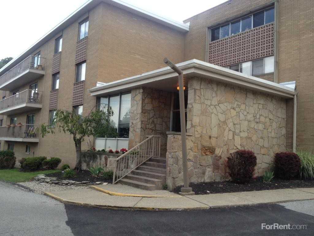 Beachcliff Place Apartments - Photo 3 of 17