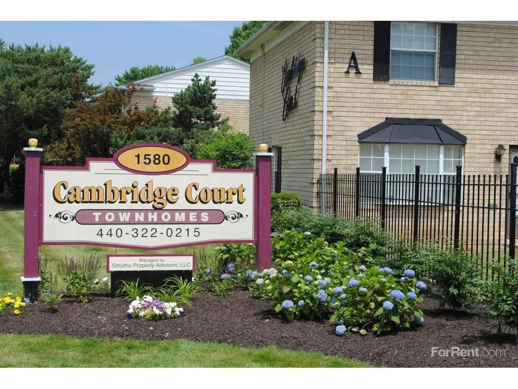 Cambridge Court Townhomes - Photo 2 of 18