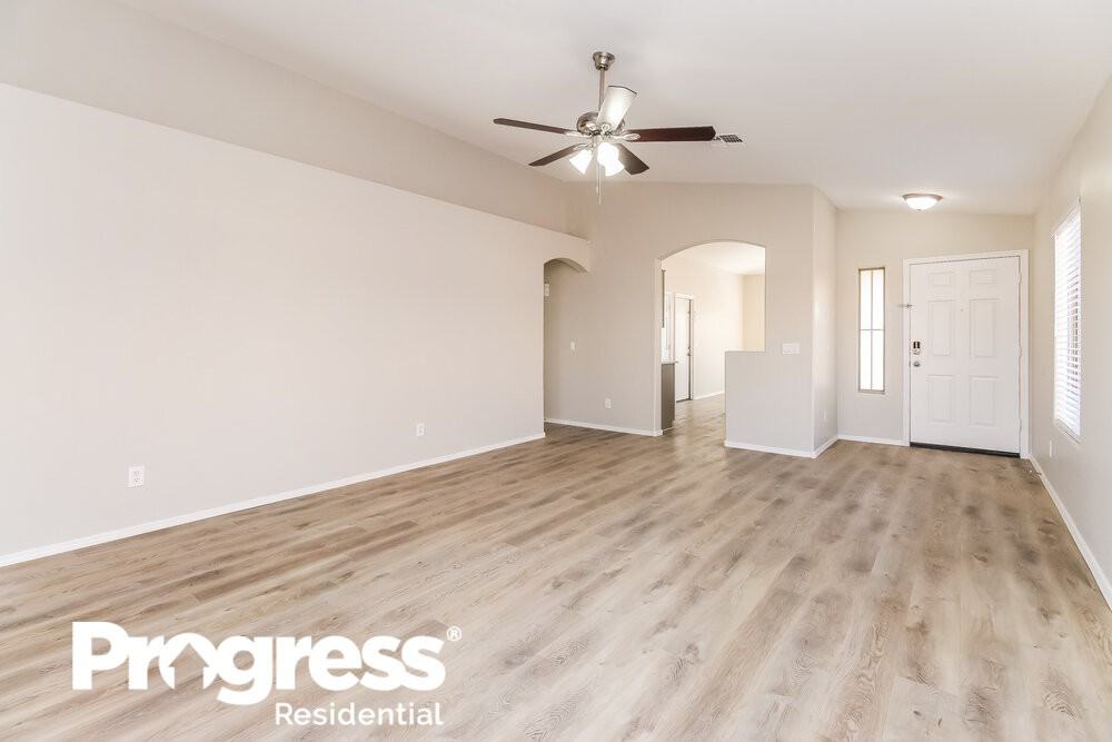 3865 S Joshua Tree Ln - Photo 3 of 16