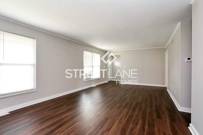 2574 Vanderberg Ave - Photo 3 of 15