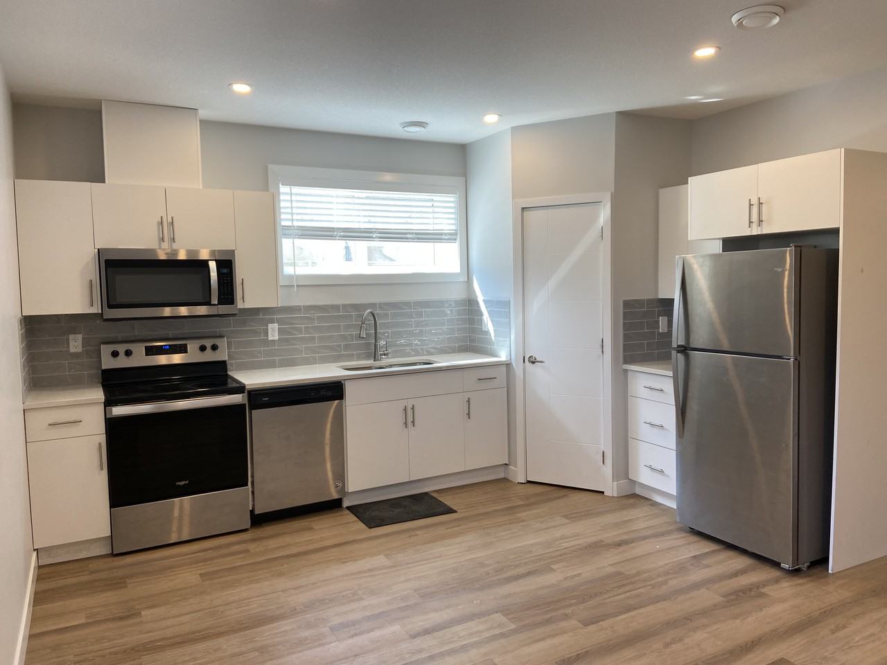 10308 159 St Nw - Photo 2 of 10