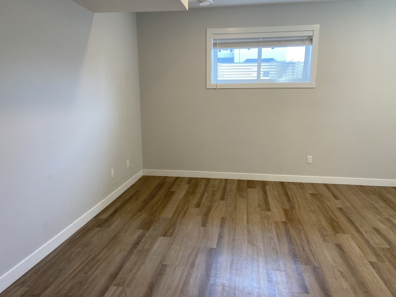 10308 159 St Nw - Photo 3 of 10