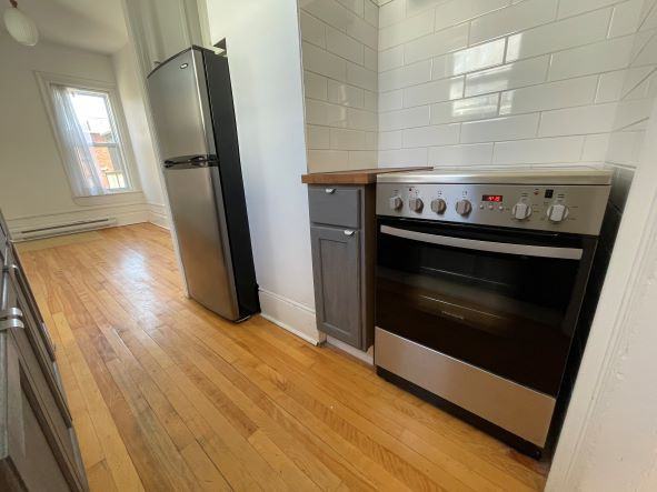 114 Carmarthen St #4 - Photo 5 of 13