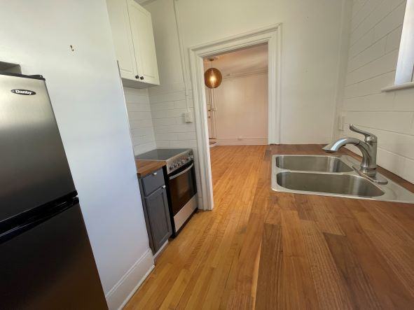 114 Carmarthen St #4 - Photo 6 of 13