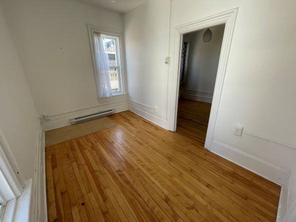 114 Carmarthen St #4 - Photo 7 of 13