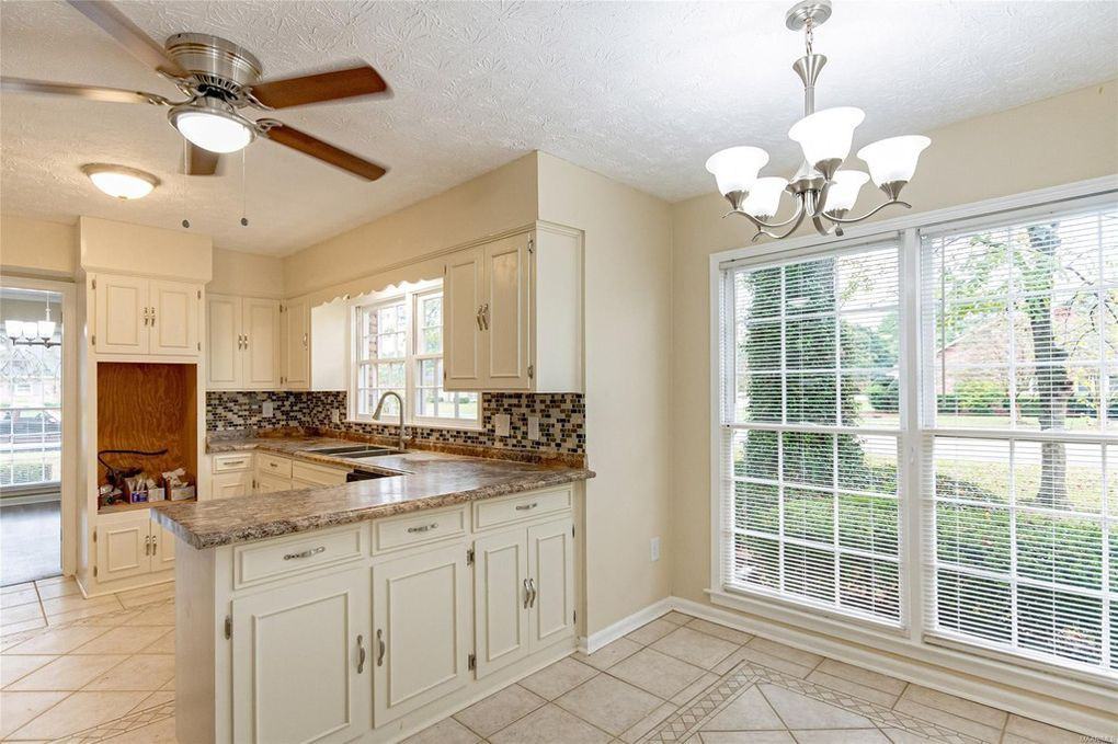 1936 Vaughn Ln #1 - Photo 6 of 50