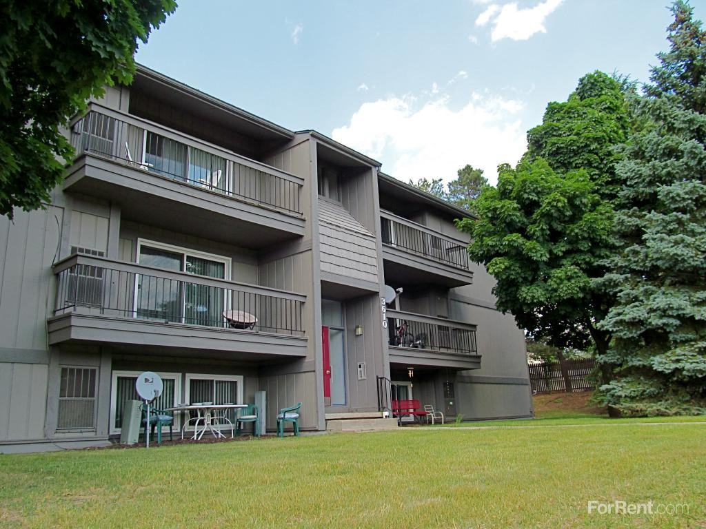 Pine Lake Apartments - Photo 3 of 18