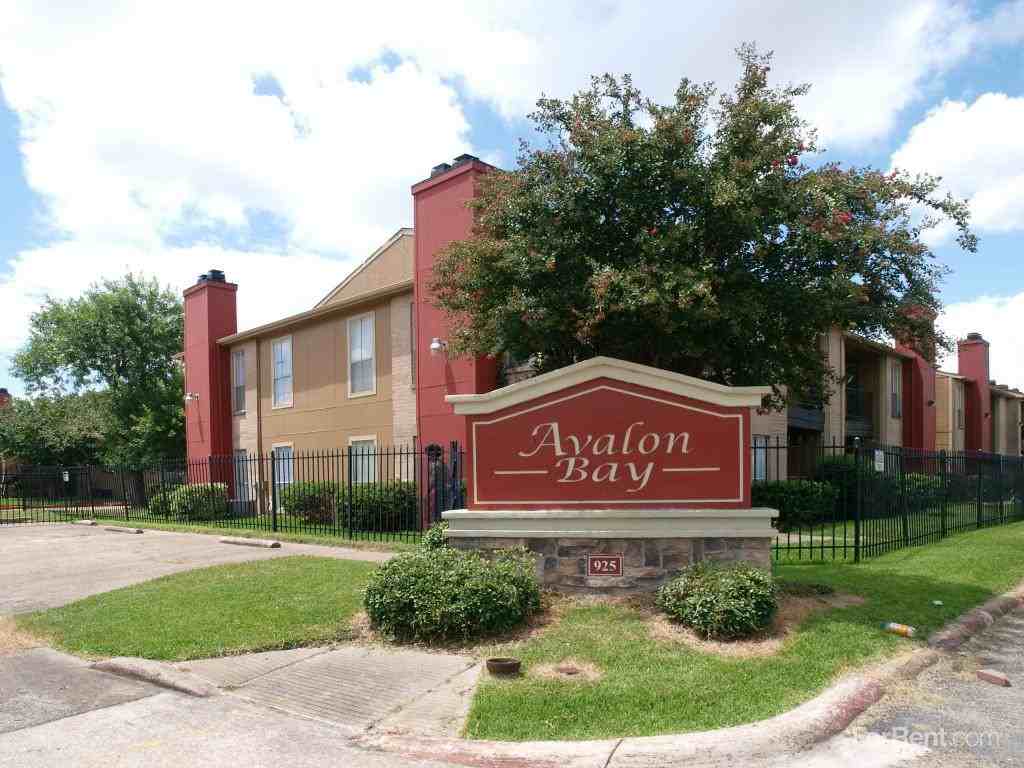 Avalon Bay - Photo 3 of 3