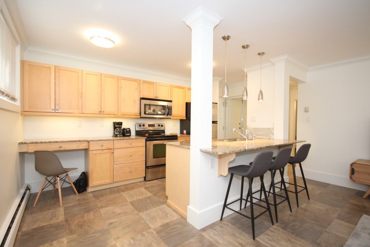 10172 113 St Nw #1 - Photo 3 of 11