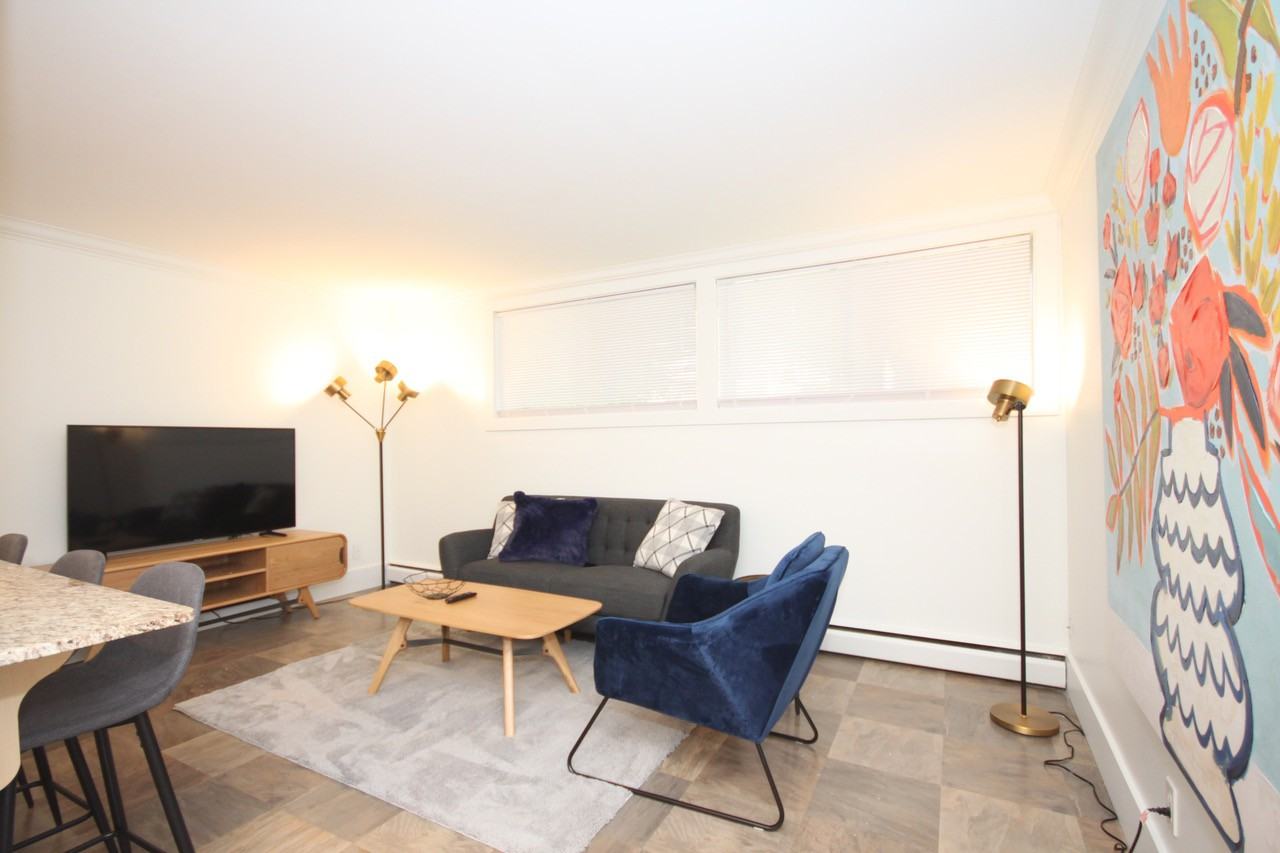 10172 113 St Nw #1 - Photo 5 of 11