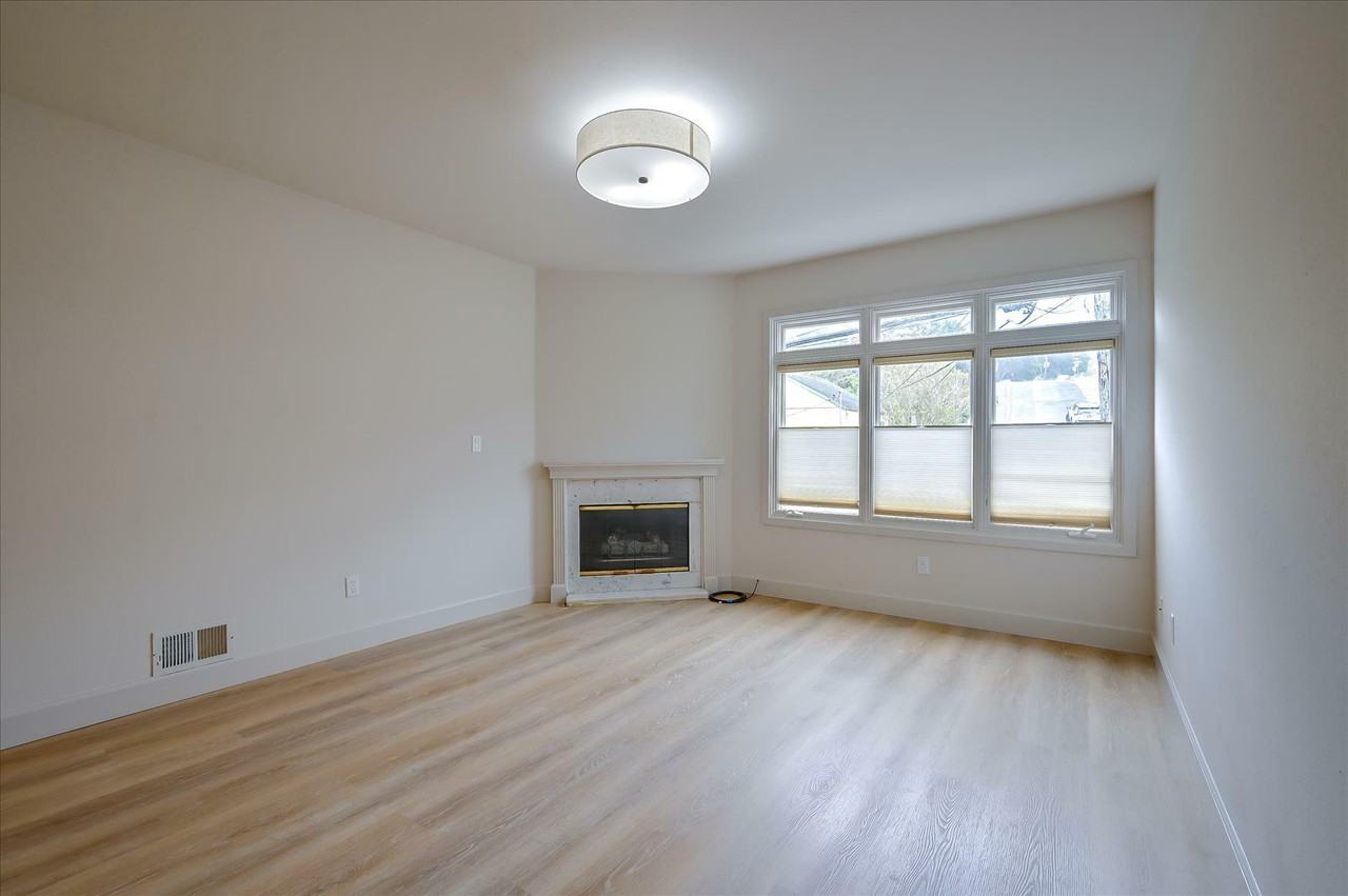162 Caselli Ave - Photo 2 of 24