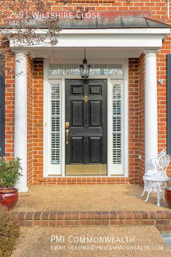 2491 Wiltshire Close - Photo 3 of 50