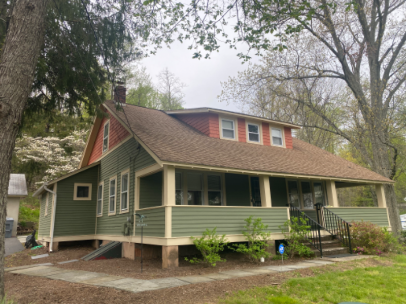 137 Mountain Ave - Photo 2 of 29