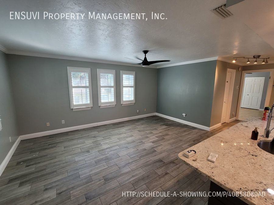 14220 N Bayshore Dr #3 - Photo 3 of 17