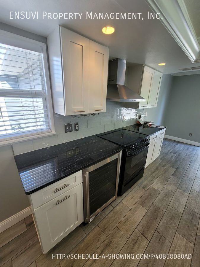 14220 N Bayshore Dr #3 - Photo 5 of 17