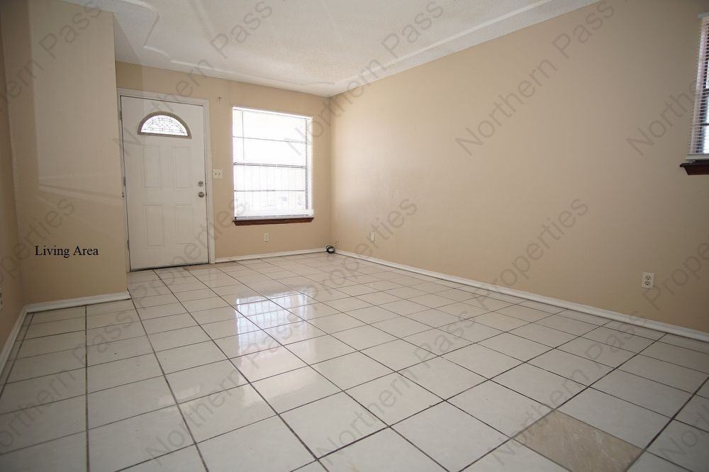 10551 Kinross Ave - Photo 3 of 21