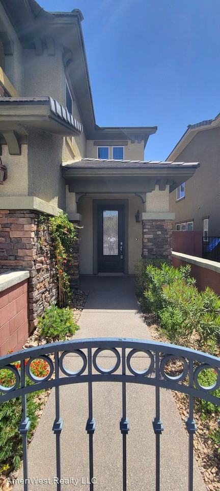 5318 Hollymead Dr - Photo 2 of 31