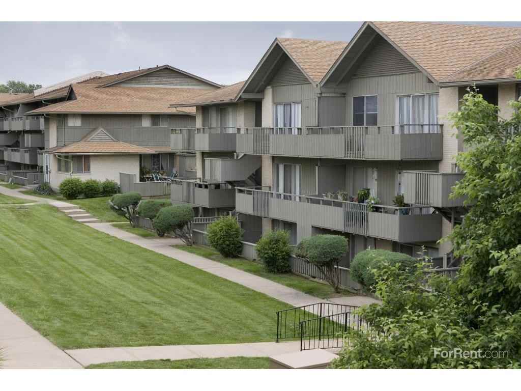 Vivion Oaks Apartments 5000 N Oak Trafficway, Kansas City, MO 64118 Zumper