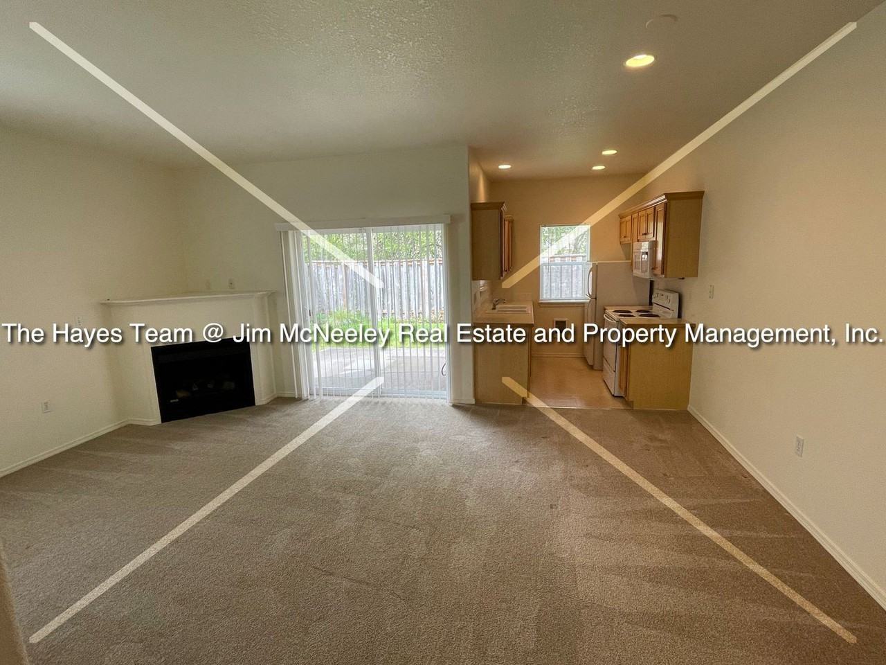 1107 Ne Station Ct - Photo 2 of 22