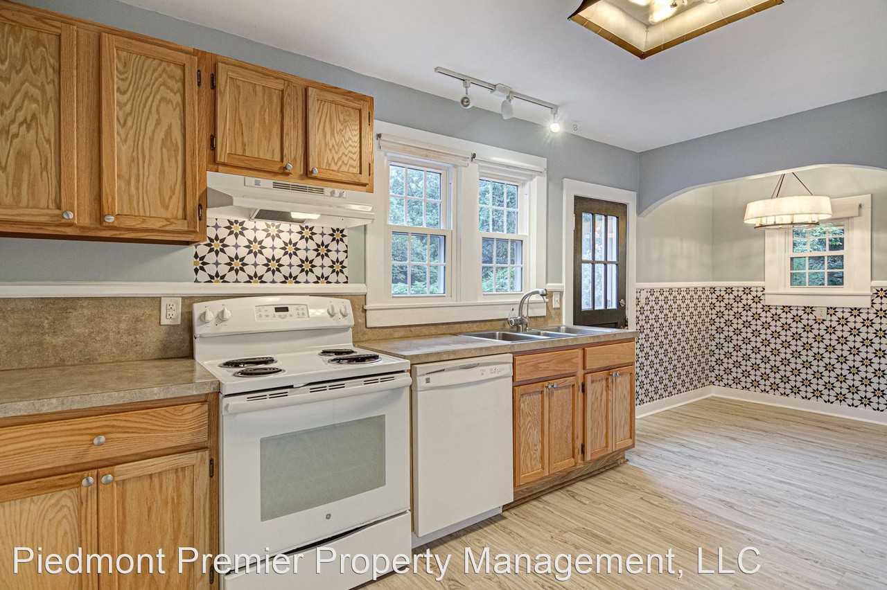 153 Rosedale Cir - Photo 3 of 26