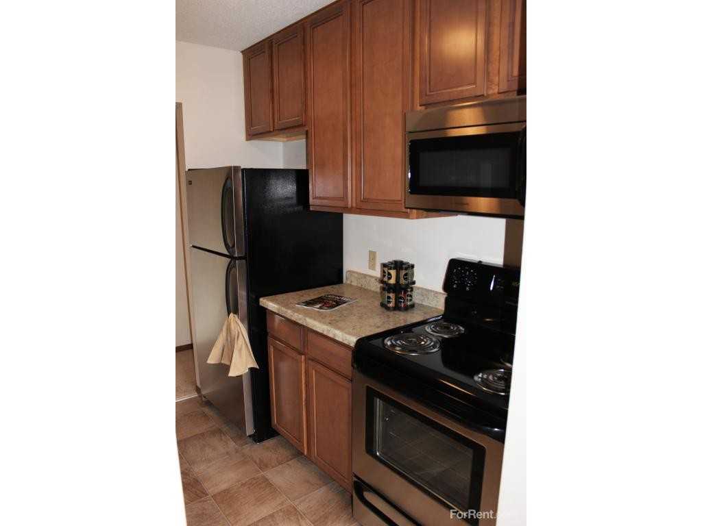 Salem Green Apartments - Photo 3 of 20