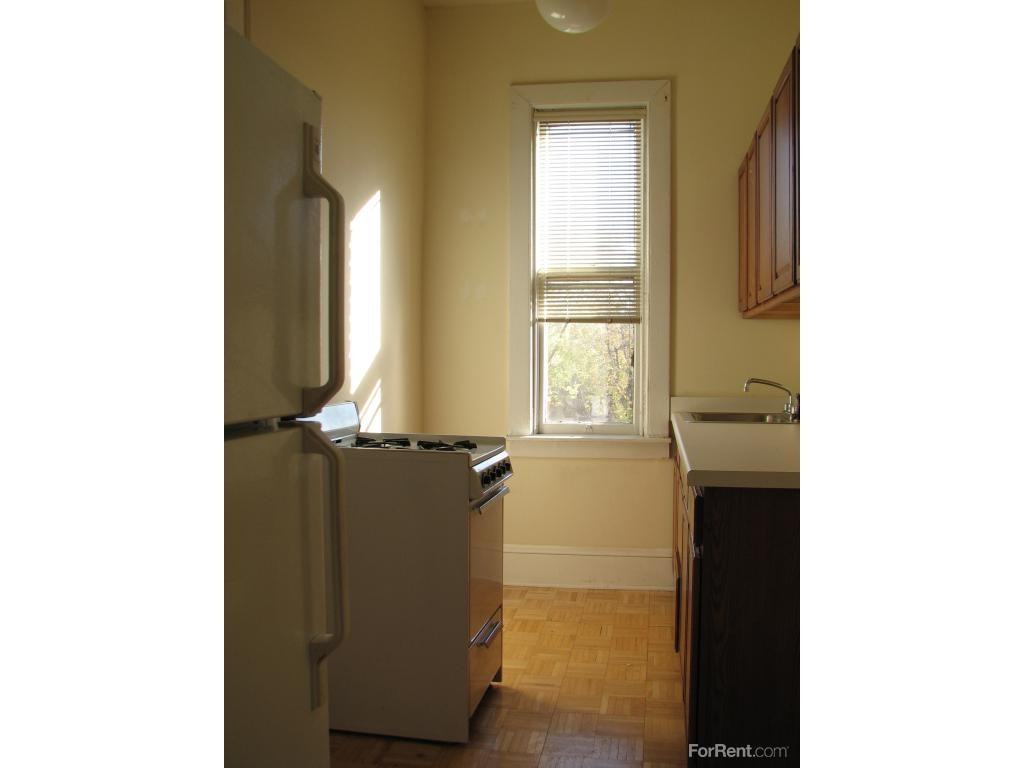 Best Apartments - Photo 2 of 16