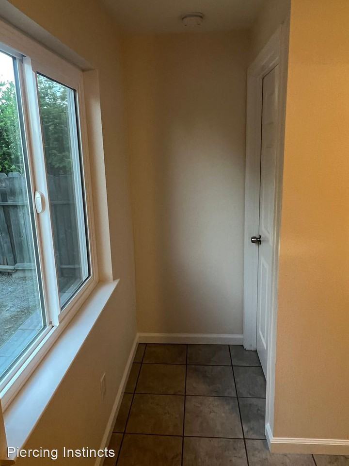 1740 Clayton Avenue - Photo 3 of 9