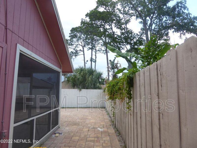14317 Coral Reef Dr S - Photo 2 of 20