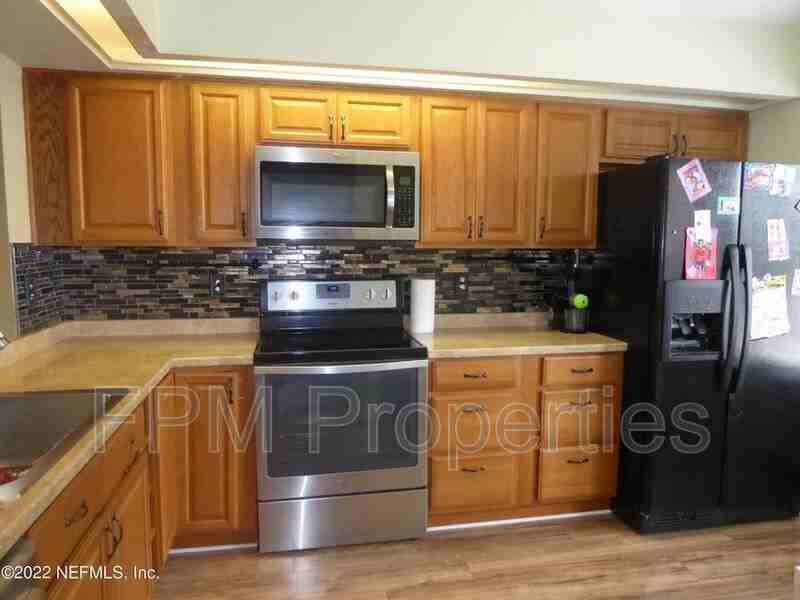 14317 Coral Reef Dr S - Photo 6 of 20