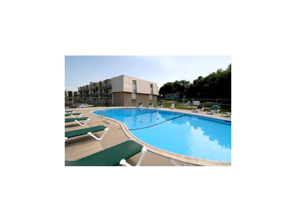 Tara Heights Apartments - Photo 2 of 19