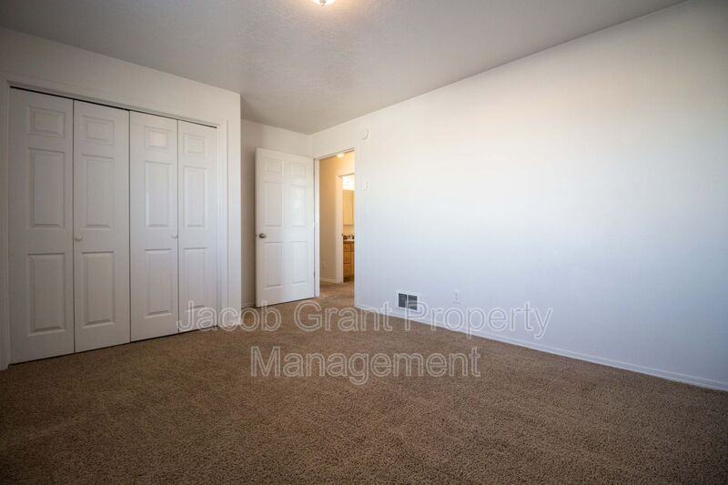 198 Opal Ct #A - Photo 6 of 11