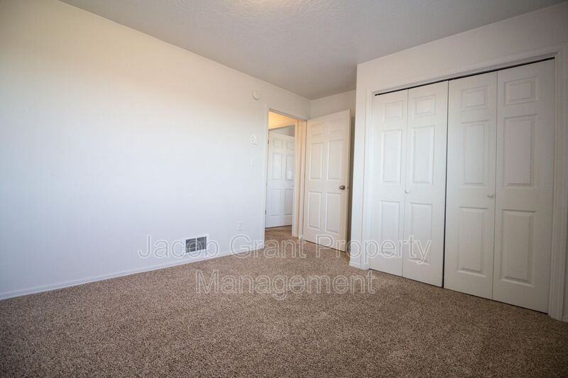 198 Opal Ct #A - Photo 7 of 11